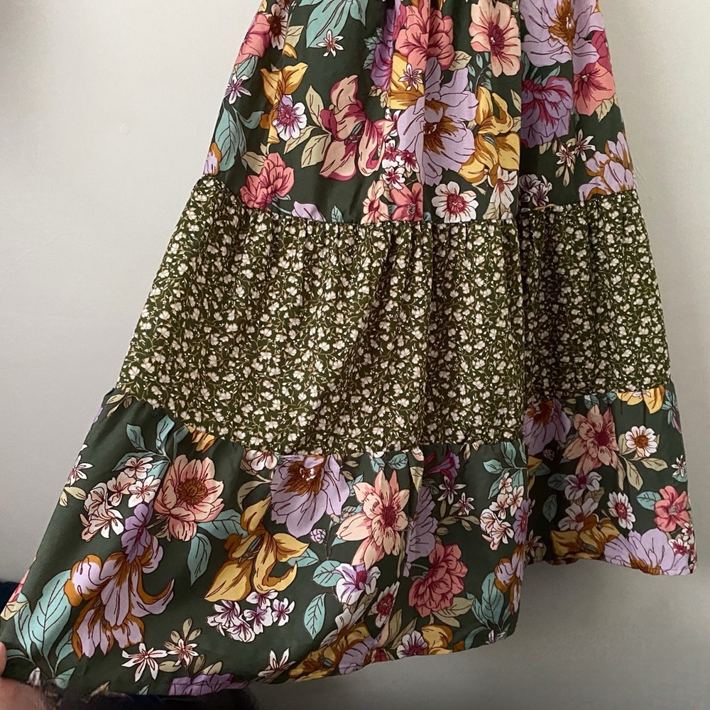 Olive Green Floral Maxi Dress with Tiered Skirt - Picture 6 of 11